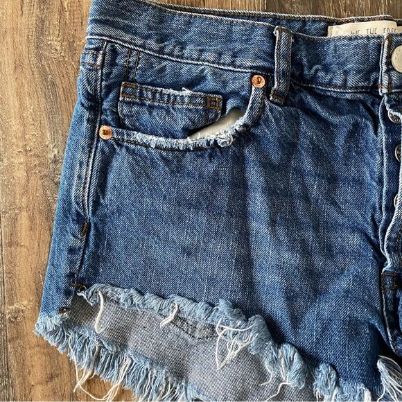 We the Free Cutoff Button Fly Denim Shorts Size 27 - Picture 7 of 7